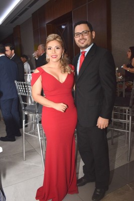 Claudia Medina de Paz y Dennis Paz