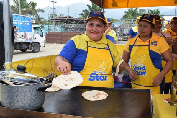 Hondureños celebra por todo lo alto el Día Nacional de la Baleada