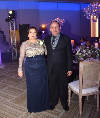 Danelia Noriega junto a su esposo, Manuel Dubon