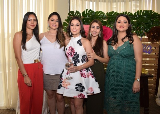 Dania Benitez, Norma Moncada, Andrea Interiano Discua, Miriam Kattan y Cecilia Rodezno