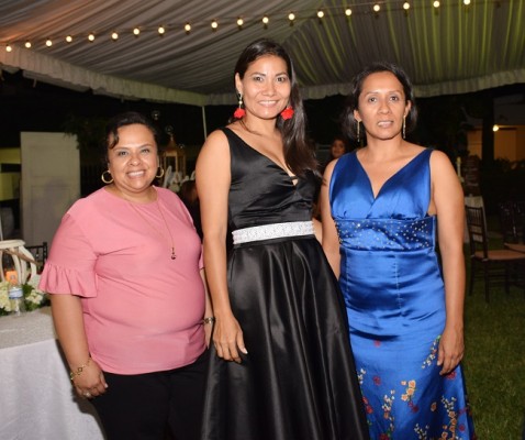 Denia Zuniga, Xiomara Rajo y Leonela Flores