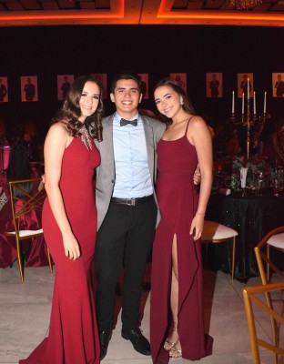 Emilie Chahin, Anuar Chahin y Mary Ann Chahin