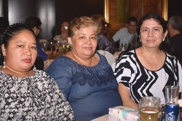 Francisca Aguilar, Vilma Ramírez y Brenda Orellana.