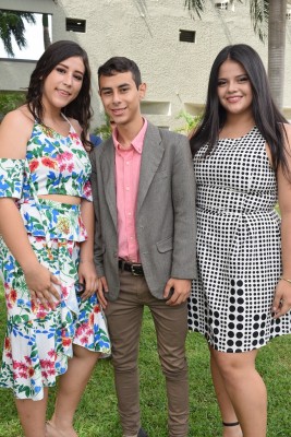 Irene Reyes, Camilo Alvarado y Pamela David.