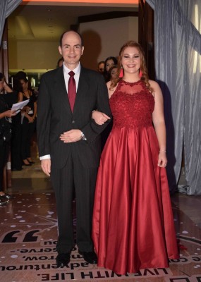 Isabel Simán con Jacobo Simán