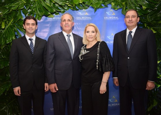 Juan Carlos Sikaffy Jr., Nasry Asfura, Lisette Delcid de Asfura y Juan Carlos Sikaffy.