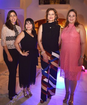 Karla Larach, Giselle Coto, Karen de Calidonio y Janine Hachem.