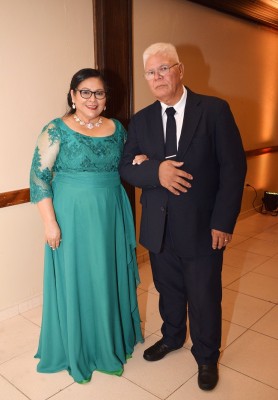 Los padres del novio, Moises Aguilar y Catalina Perez