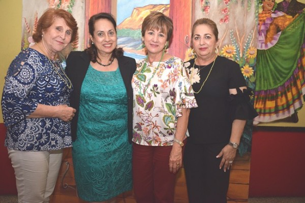 Mery de Handal, Sandra Lily Alvarado, Lizeth Nassar y Yolanda Ganineh.