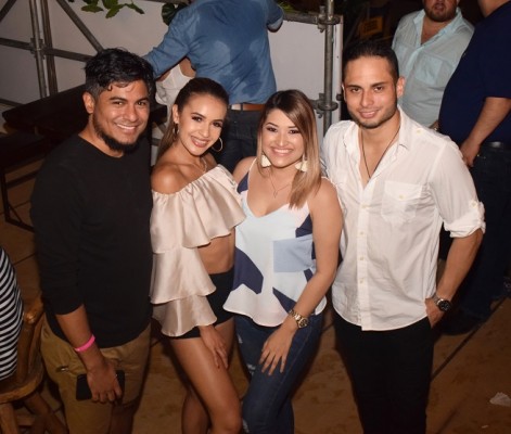 Rommel Gutiérrez, Sinea David, Julissa Hernández y Jefry Hércules.