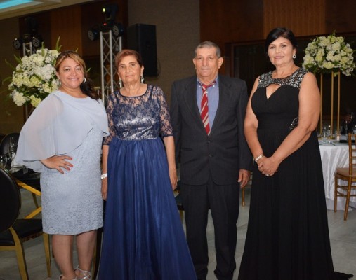 Patty Tinkler, Norma Castro, Gustavo y Dilcia Mcfield