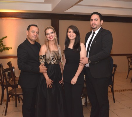 Santos Godoy, Glenis de Godoy, Maria Luisa de Ponce y Douglas Ponce