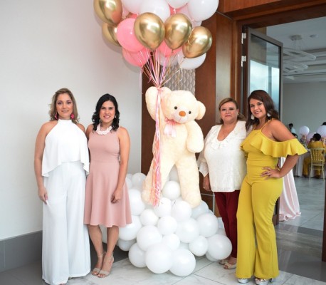 Tatiana Rivera, Alejandra Escalante, Elsy de Galo y Fabiola Vargas