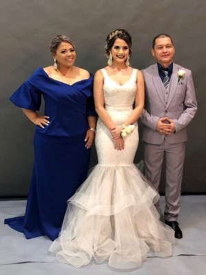 Valeria Alcocer, con Jesús y Jeimee de Alcocer