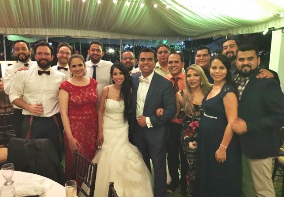 Los novios compartieron su felicidad con su amplio circulo social proveniente de diversos lugares del país y extranjero