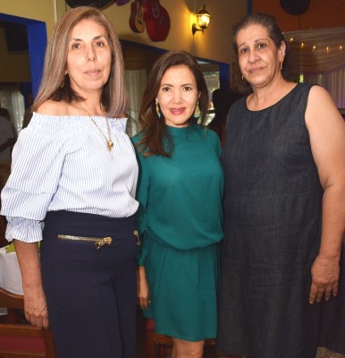 Ana Cristina Samara, Ericka Giacoman y Sandra Yuja.