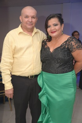 Antonio Sauceda y Miriam Majano