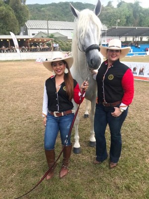 Cerrando con broche de oro #AGAS2019 Keyla Rivera y Dariela del Club Hipico Valle de Sula