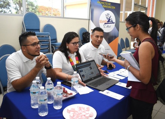 Primera Feria Nacional de Proyectos de Innovación 2019 UCENM