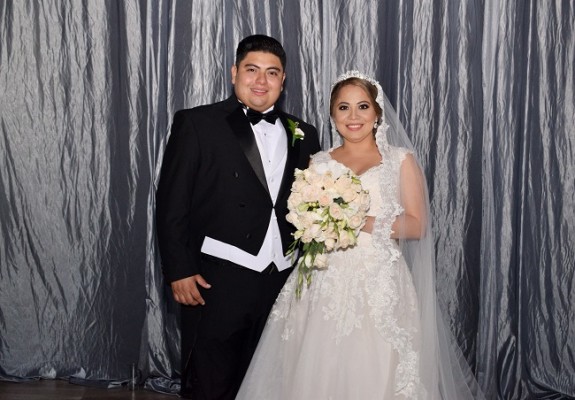 Johana y Gabo eligieron los outfit nupciales perfectos para su enlace matrimonial