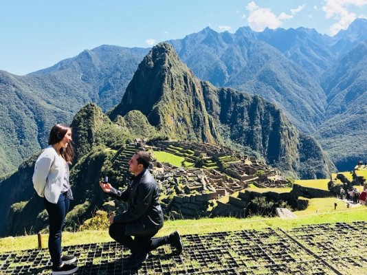 El destino quiso que Audrey y Javier llegaran a Perú...allí, en el Machu Picchu, tuvo lugar la pedida de mano inolvidable