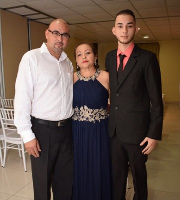 Jaime Tejada, Lilian Benedetto y Allan Tejada