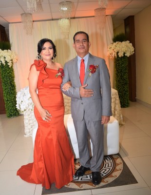 Los padres de la novia Joaquín Azucena y Evelyn Henríquez de Azucena