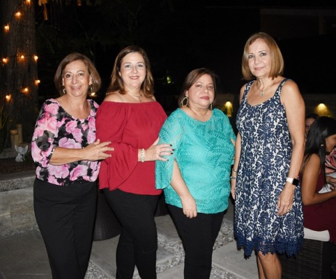 Margarita Kawas, Carola Mestayer, Juana Bustillo y Aracely Castillo