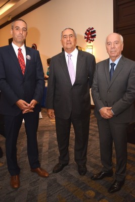 Mazin Alfaqih, Emin Abufele y Mauricio Chiovelli.