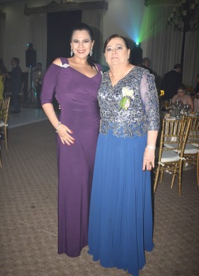 Melissa y su madre, Carmen de Urbina