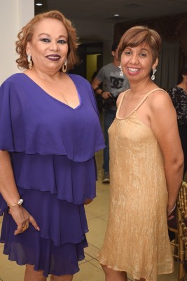 Nora Castillo y Ligia Reynaud.