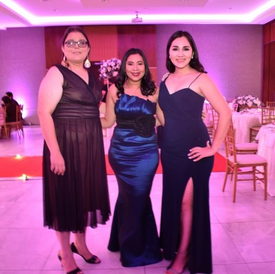 Olga Fajardo, Wendy Perdomo y Alba Colindres