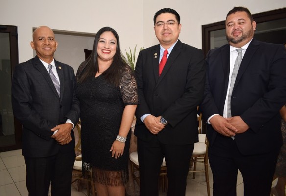 Víctor Hernández, Ana Álvarez, Marlon Mejía y Josué Fajardo.