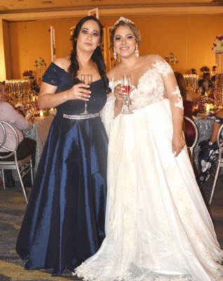 Wendy Barahona junto a su hermana, Kellyn Izamar Barahona