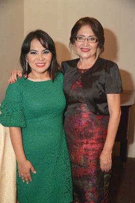 Zulema Salinas y Gloria García.