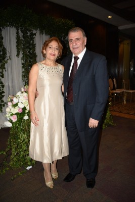 Afaf Hodali de Dawave y su esposo, Nabil Dawave
