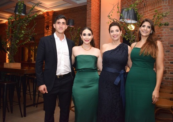 Alejandro Facusse, Paola Kattán, Lilibeth Bandy y Lilibeth Kattán.