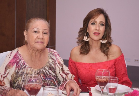 Ana María Nácher y Rita Jabbour.