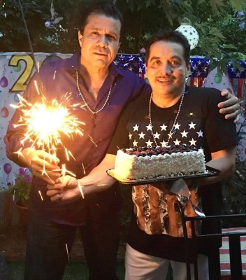 Carlos Chahín y Antonio Barrera celebrando su cumpleaños