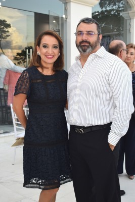 Claudia y Sergio Robelo.