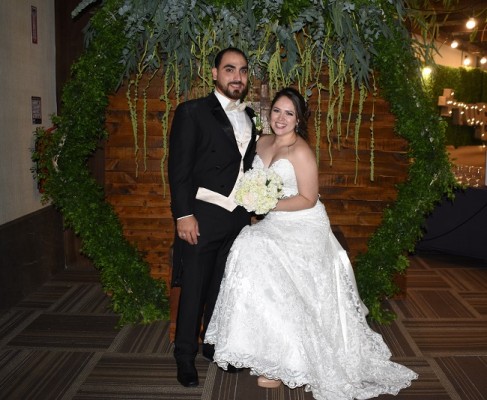 Una fiesta postboda de inspiración rústica-chic, enmarcó la velada dedicada al amor de Juan Jaar Rosa y Tania Guzmán Carballo