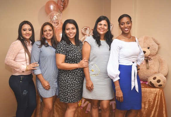 Damaris Castillo, Jocklem Ortega, Claudia Ortiz, Rosy Castellanos y Yolibeth Centeno