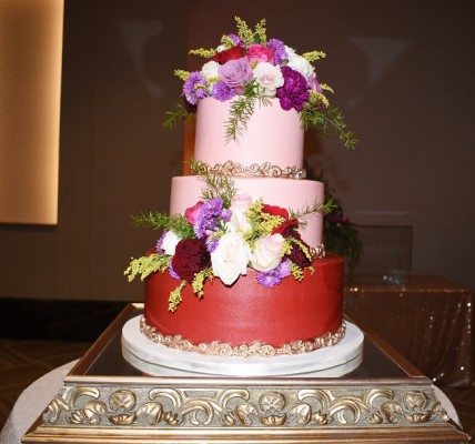 El exquisito pastel elaborado por Signature Cakes endulzó el paladar de los selectos invitados