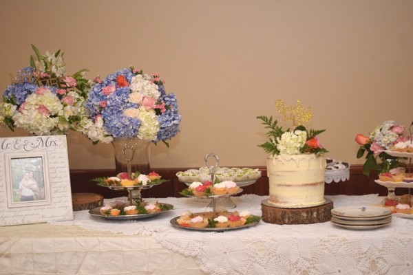 El exquisito pastel que compartieron en el bridal shower fue elaborado por Belinda Bodden de Valle