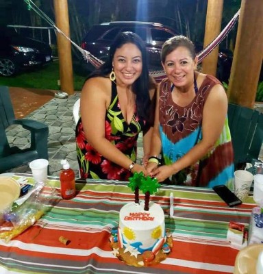 Ena Interiano y Ana Álvarez, fueron festejadas por sus amigas con un día de playa con motivo de su cumpleaños.
