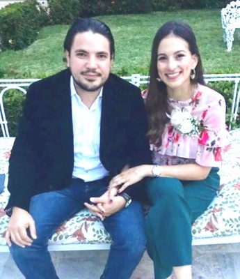 Gullermo Bográn y Mildred Reyes, forman una bella pareja que en verdad se complementan ya están apunto de dar el sí  ante la ley, su boda civil mañana sábado 24 de agosto.