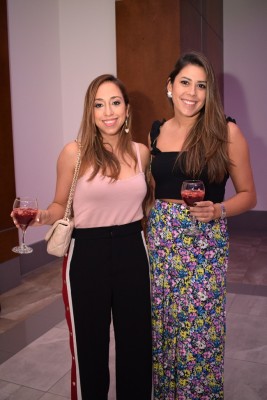 Johanna Raquel y Michelle Marzan