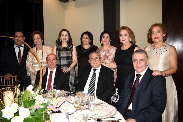 Karim Sikaffy, Georgette Sikaffy, Neda Canahuati, Nadira Bandack, Ibtisam de Sikaffy, Yolanda Ganinedh, Afaf Hodali de Dawave, Jorge Canahuati, Munir Ganineh y Nabil Dawave