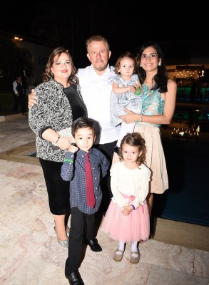 Lizeth de Castro, Joe Castro, Lucy de Castro, Joe, Alessandra y Elizabeth Castro.