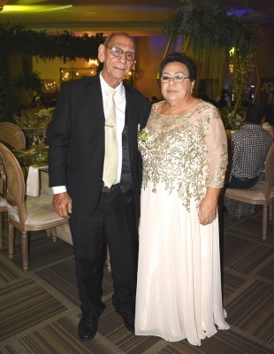 Los padres del novio, Juan Lutfy Jaar y Thelma Rosa de Jaar